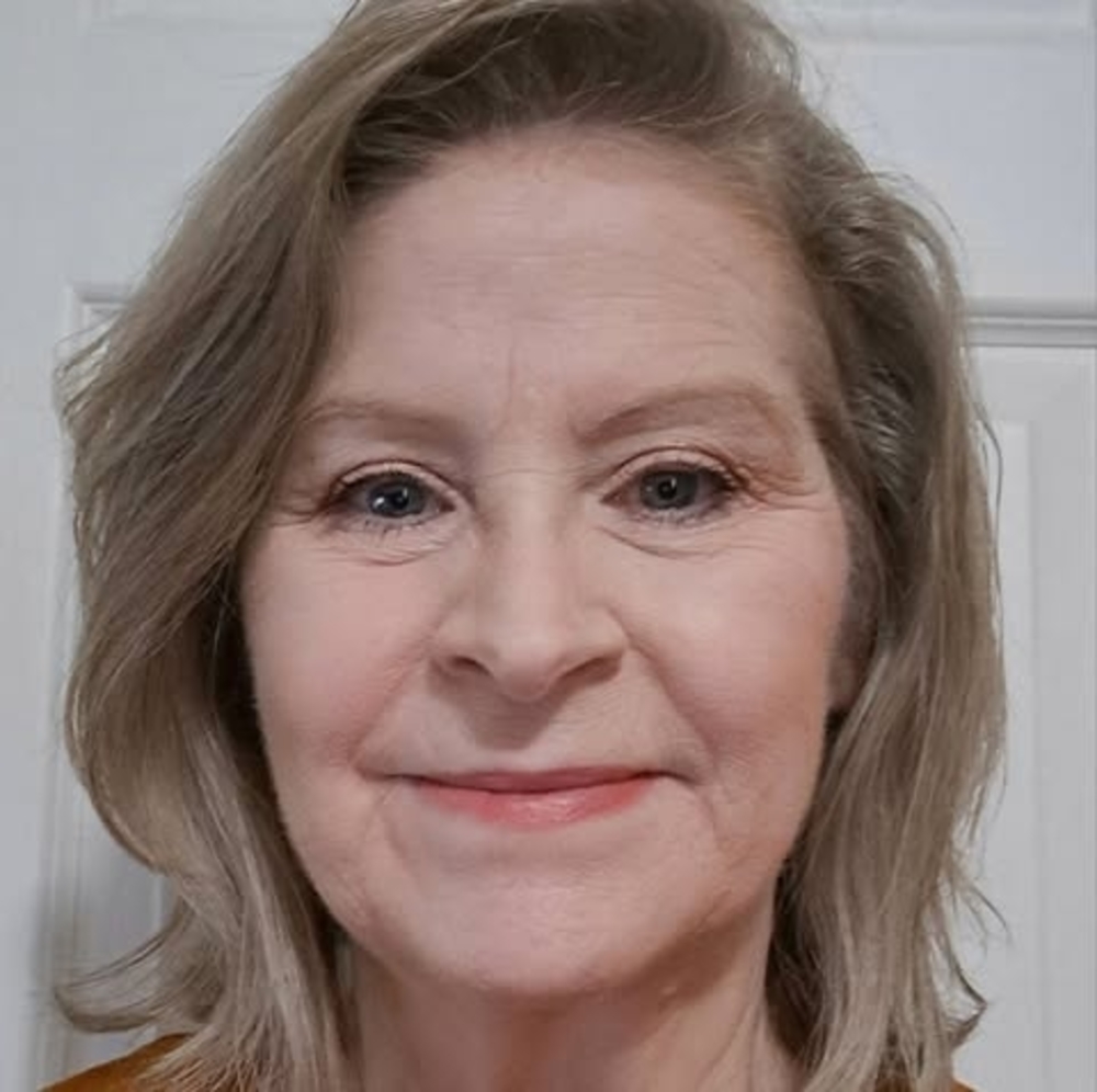 Meet your Posher, Gloria